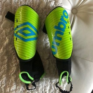 Kids shin  guards size L fits up to 10 yrs